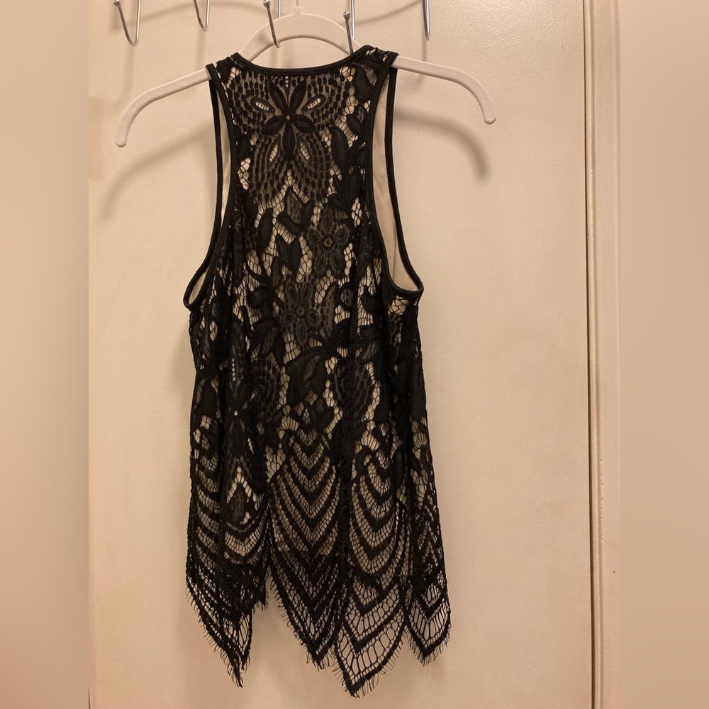 “Almost Famous” sleeveless black lace detail over beige/cream lining size M